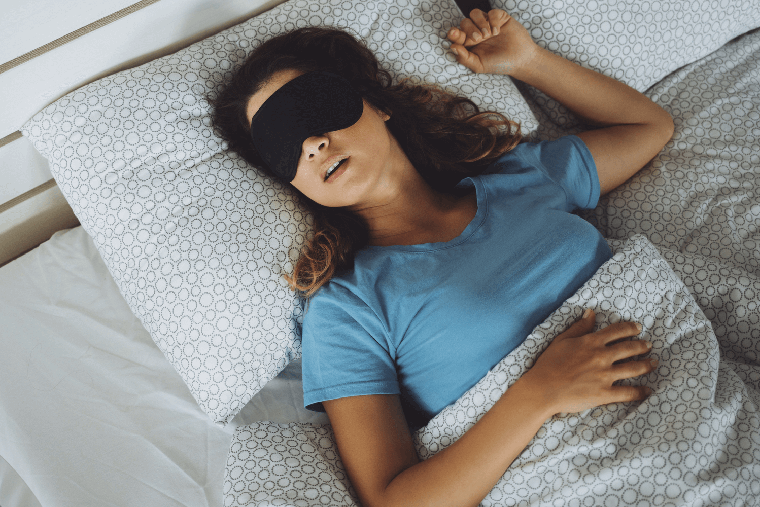 woman-wearing-3d-sleep-mask