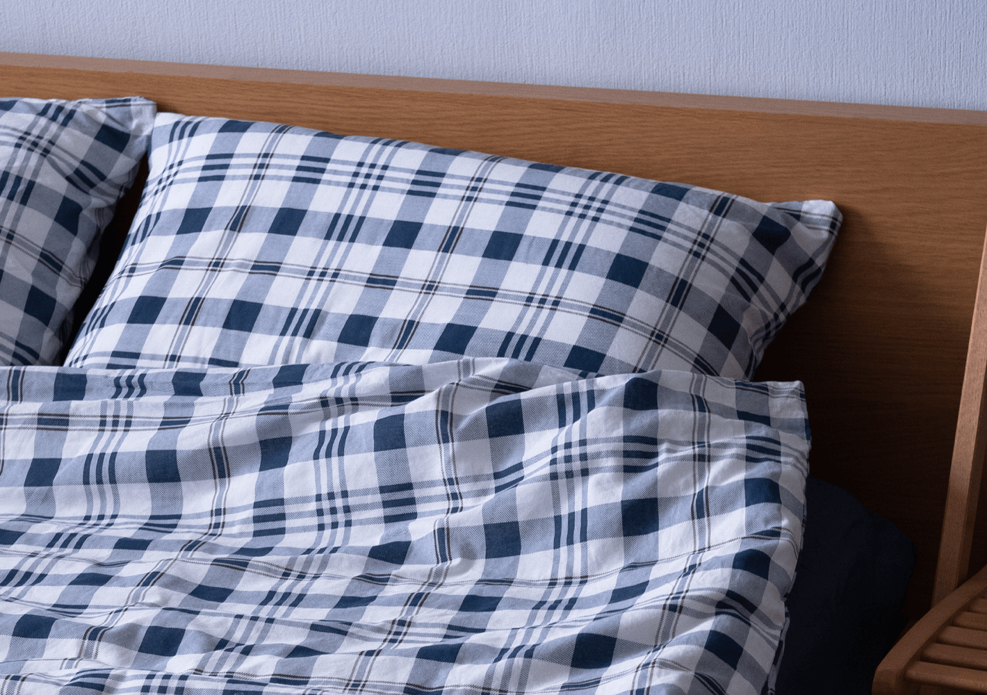 checkered-pillowcase