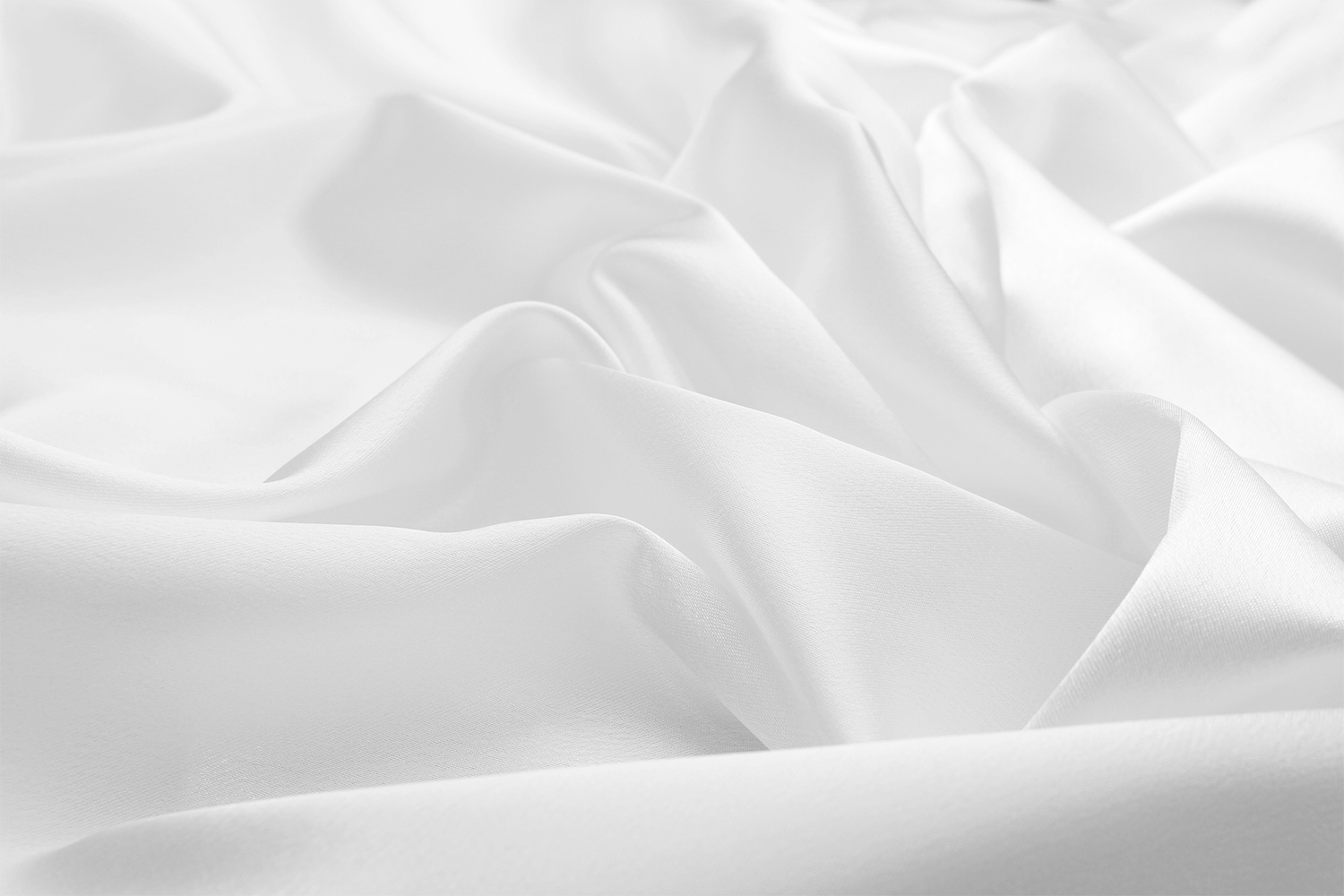 bamboo-silk-bedsheet-in-white