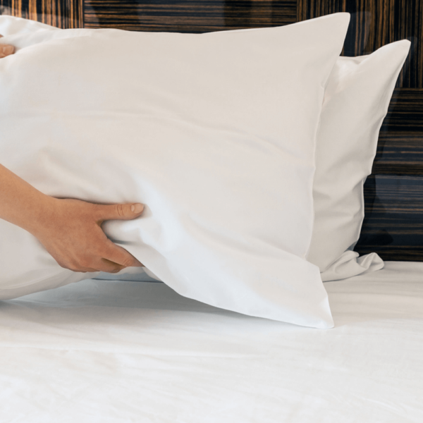 cotton-pillowcases-that-are-crisp-in-bedroom